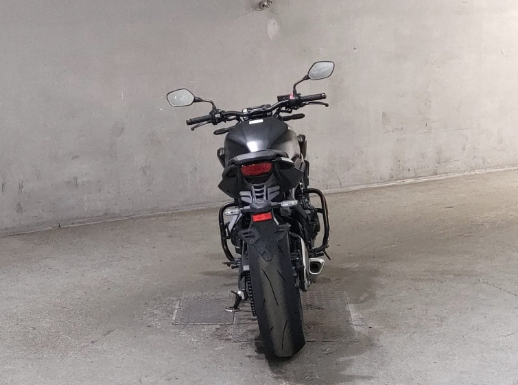 Мотоцикл Honda CB650R с пробегом 8701 km