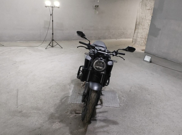 Мотоцикл Honda CB650R с пробегом 8701 km