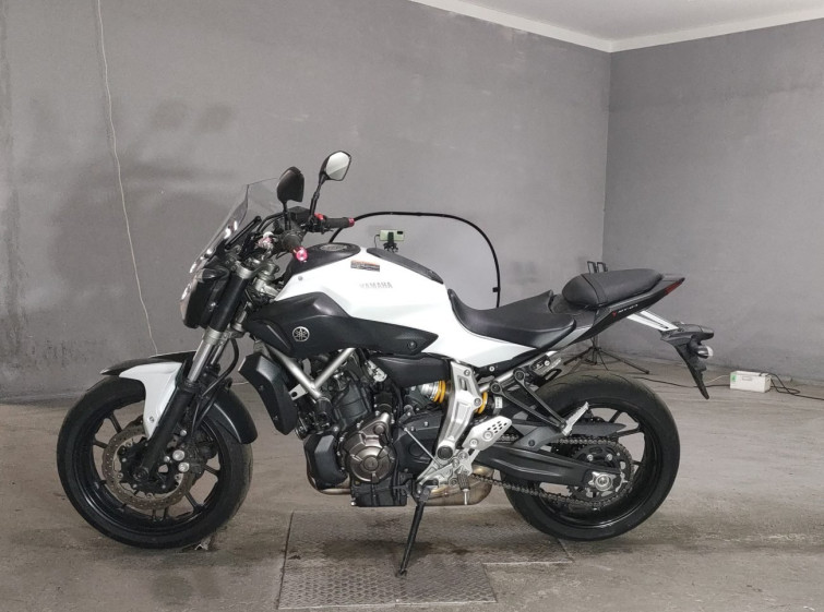 Мотоцикл Yamaha MT-07 с пробегом 17210 km
