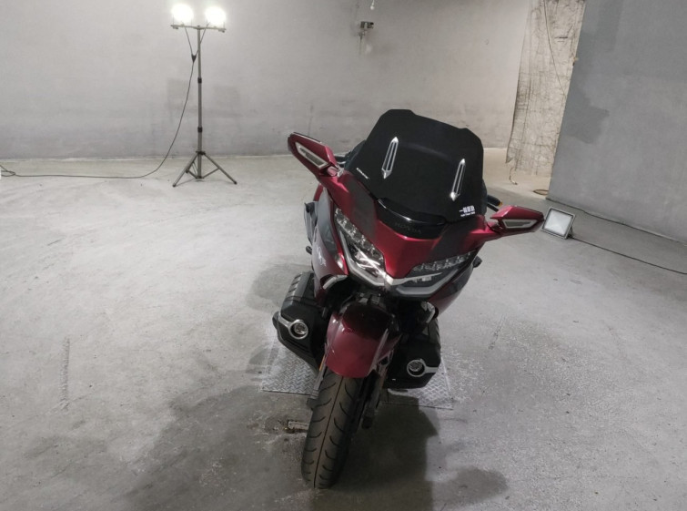 Мотоцикл Honda GL1800 с пробегом 7973 km