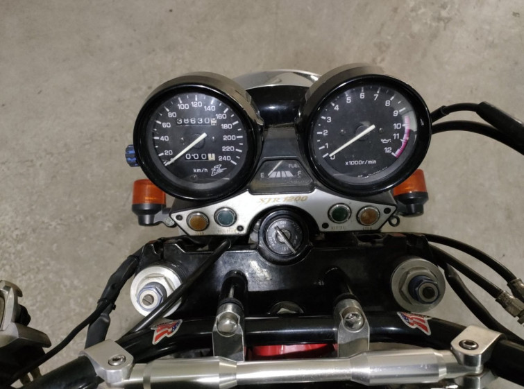 Мотоцикл Yamaha XJR1200 с пробегом 38630 km