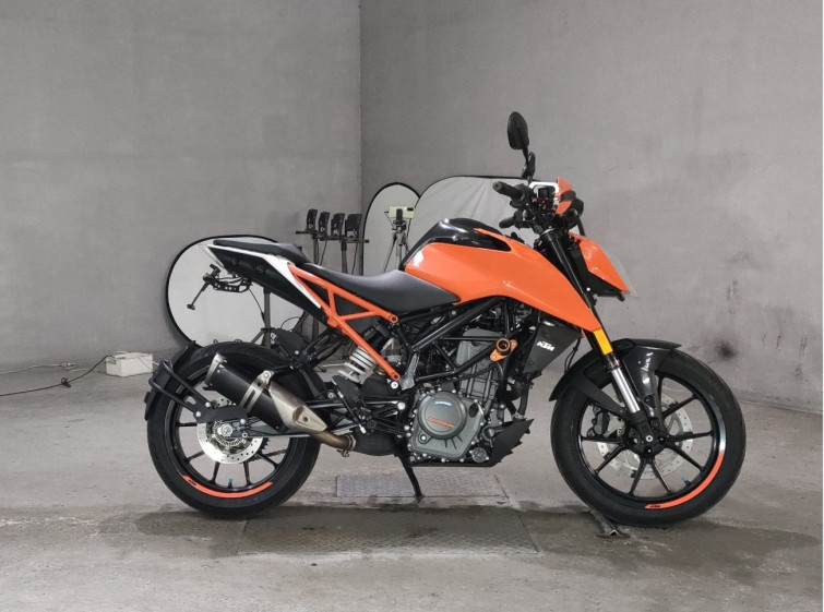 Мотоцикл KTM 250 DUKE з пробігом 17986 km