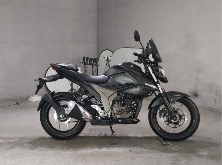 Мотоцикл Suzuki GIXXER250 с пробегом 19824 km