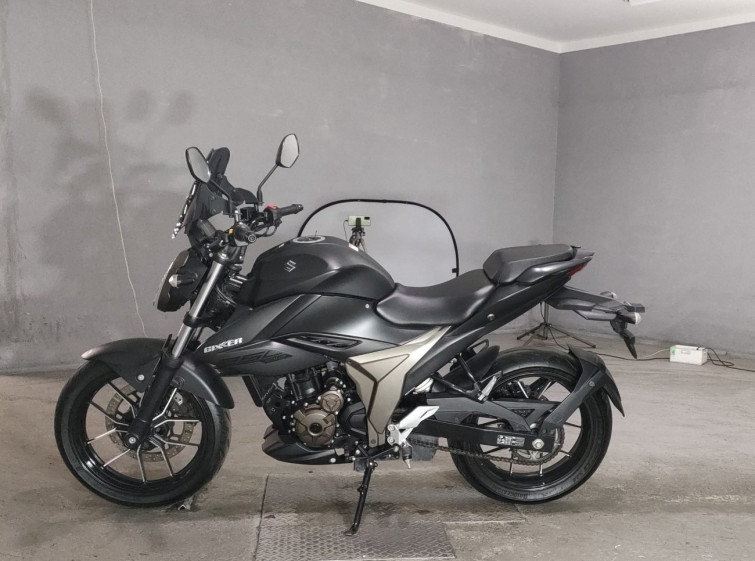 Мотоцикл Suzuki GIXXER250 с пробегом 19824 km