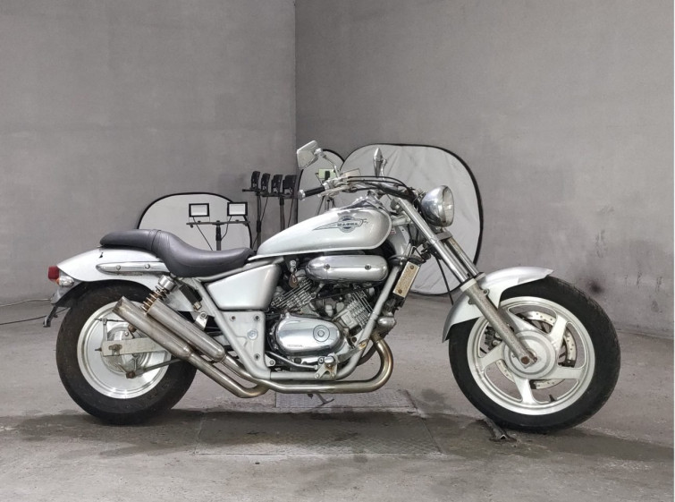 Мотоцикл Honda MAGNA250 з пробігом 39706 km