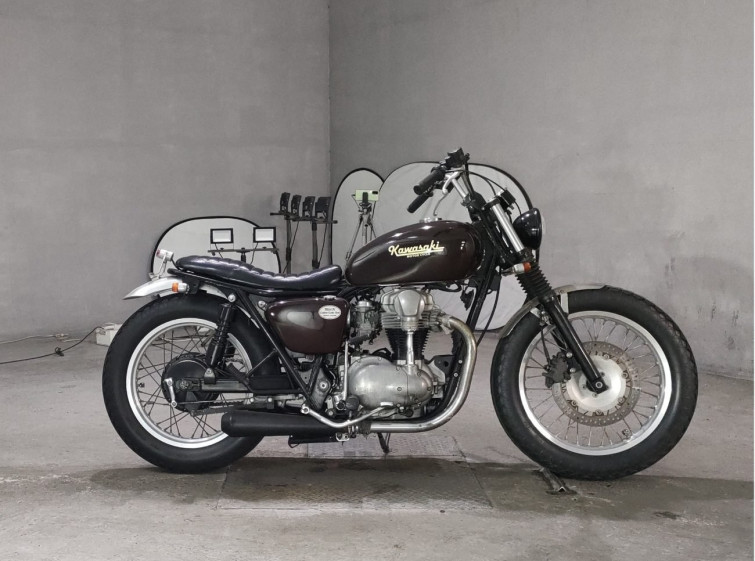 Мотоцикл Kawasaki W650 с пробегом 2946 km