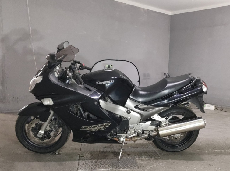 Мотоцикл Kawasaki ZZ-R1200 с пробегом 17549 km