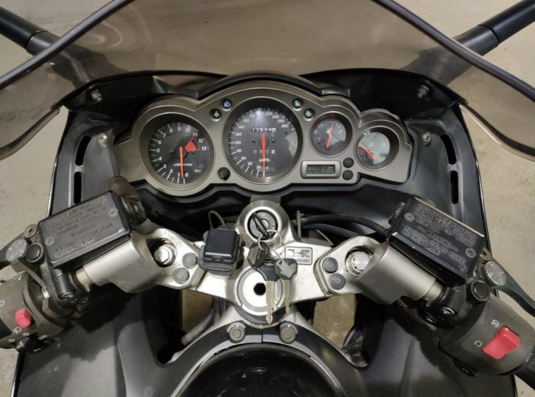 Мотоцикл Kawasaki ZZ-R1200 с пробегом 17549 km