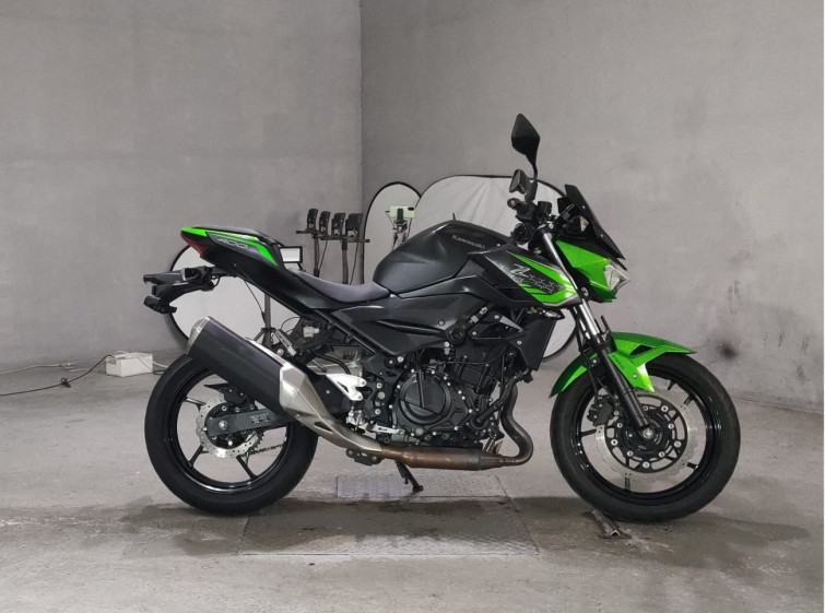 Мотоцикл Kawasaki Z400 с пробегом 3426 km