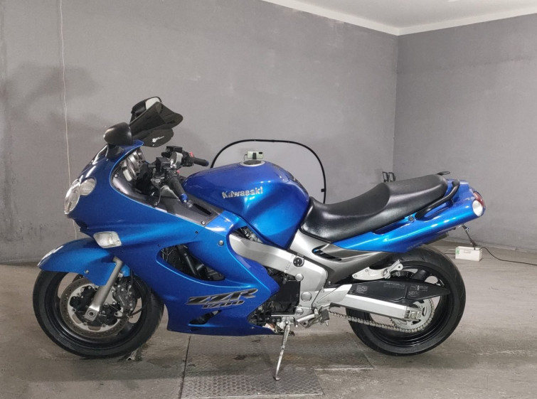 Мотоцикл Kawasaki ZZ-R1200 с пробегом 40988 km