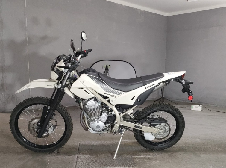 Мотоцикл Kawasaki KLX230 SHERPA з пробігом 498 km