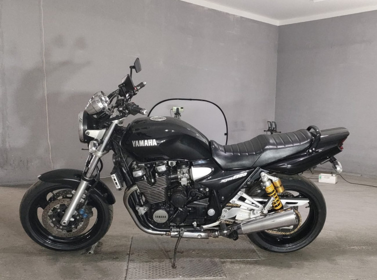 Мотоцикл Yamaha XJR1300 з пробігом 32849 km