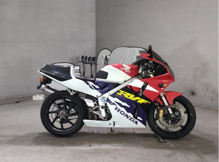 Мотоцикл Honda RVF400 с пробегом 92947 km