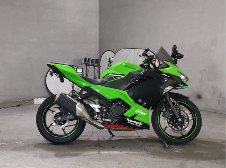 Мотоцикл Kawasaki NINJA250 с пробегом 10921 km