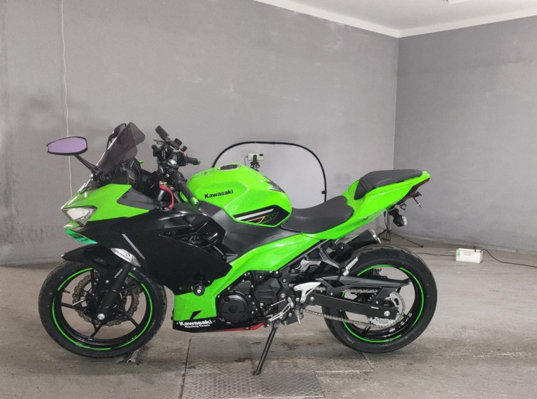 Мотоцикл Kawasaki NINJA250 с пробегом 10921 km