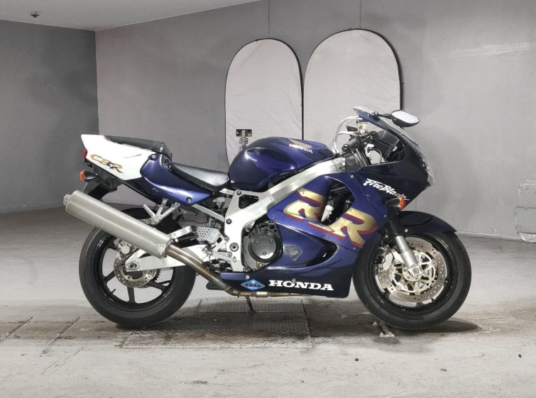 Мотоцикл Honda CBR900RR с пробегом 76292 km