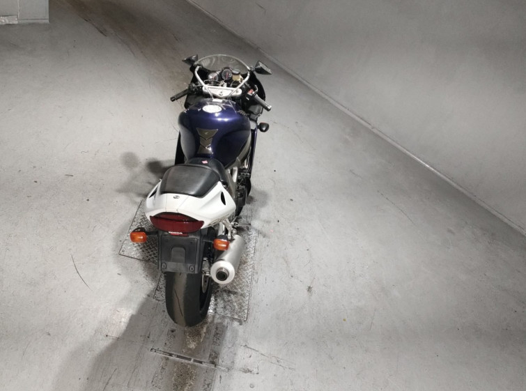 Мотоцикл Honda CBR900RR с пробегом 76292 km