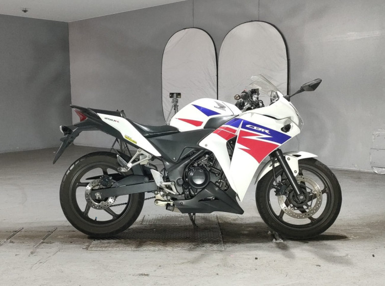 Мотоцикл Honda CBR250R с пробегом 81910 km