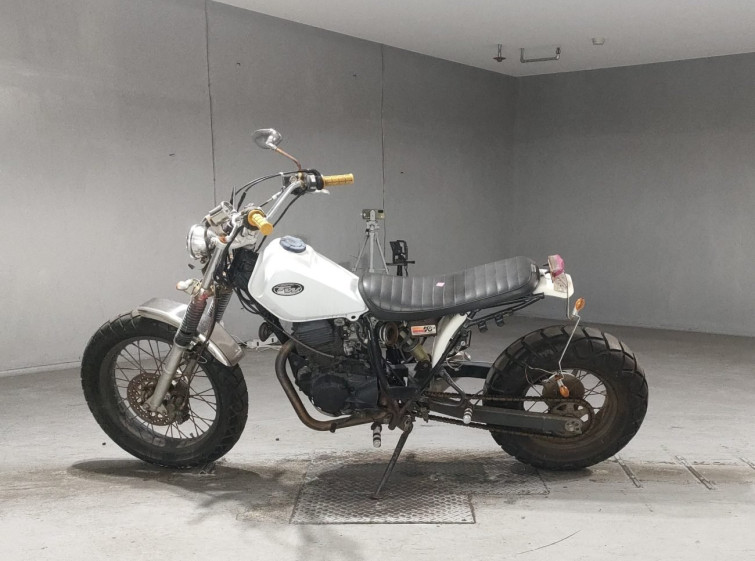 Мотоцикл Yamaha TW200 с пробегом 16537 km