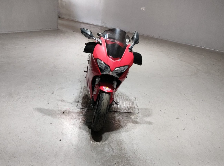 Мотоцикл Honda VFR800F с пробегом 68504 km