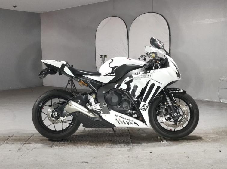 Мотоцикл Honda CBR1000RR з пробігом 15290 km