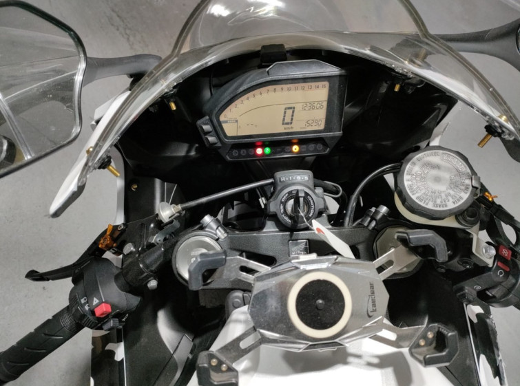 Мотоцикл Honda CBR1000RR з пробігом 15290 km