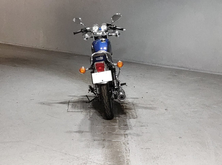 Мотоцикл Yamaha SR400 с пробегом 1169 km