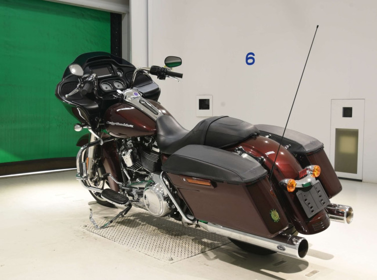 Мотоцикл HD ROAD GLIDE FLTRX1750 с пробегом 7964 km