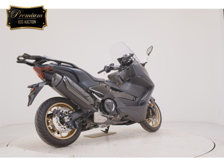 Мотоцикл Yamaha T-MAX560T с пробегом 3271 km