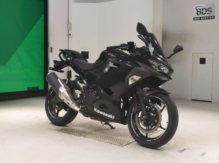 Мотоцикл Kawasaki NINJA400 с пробегом 33091 km