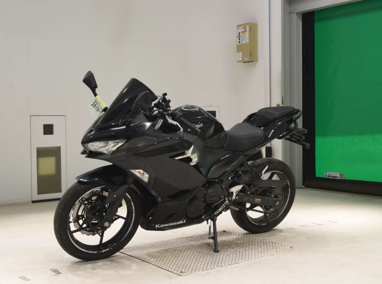 Мотоцикл Kawasaki NINJA400 с пробегом 33091 km