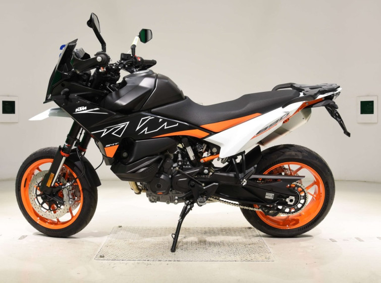 Мотоцикл KTM 890smt с пробегом 1 km