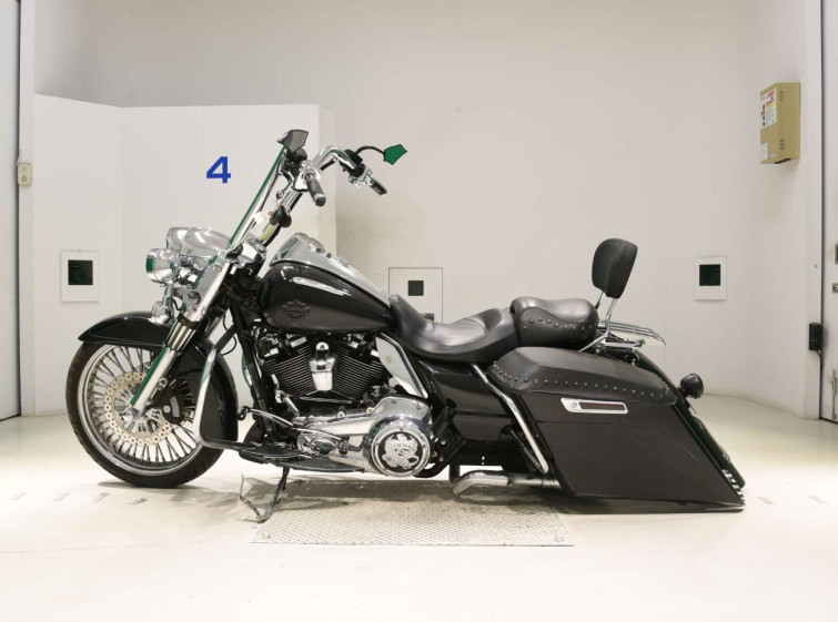 Мотоцикл HD ROAD KING FLHR1750 с пробегом 58916 km