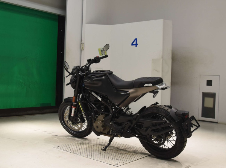 Мотоцикл Husqvarna SVARTPILEN 401 з пробігом 9336 km