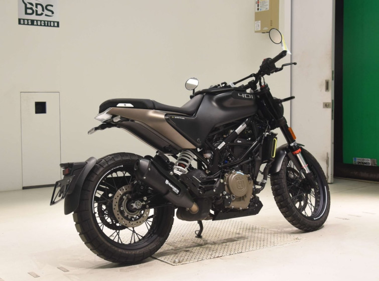 Мотоцикл Husqvarna SVARTPILEN 401 з пробігом 9336 km
