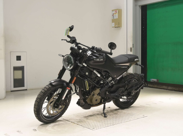 Мотоцикл Husqvarna SVARTPILEN 401 з пробігом 9336 km