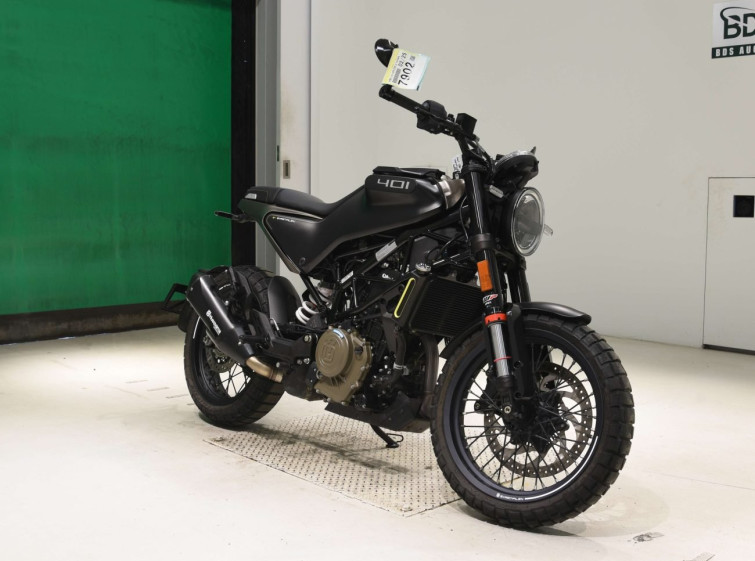 Мотоцикл Husqvarna SVARTPILEN 401 з пробігом 9336 km
