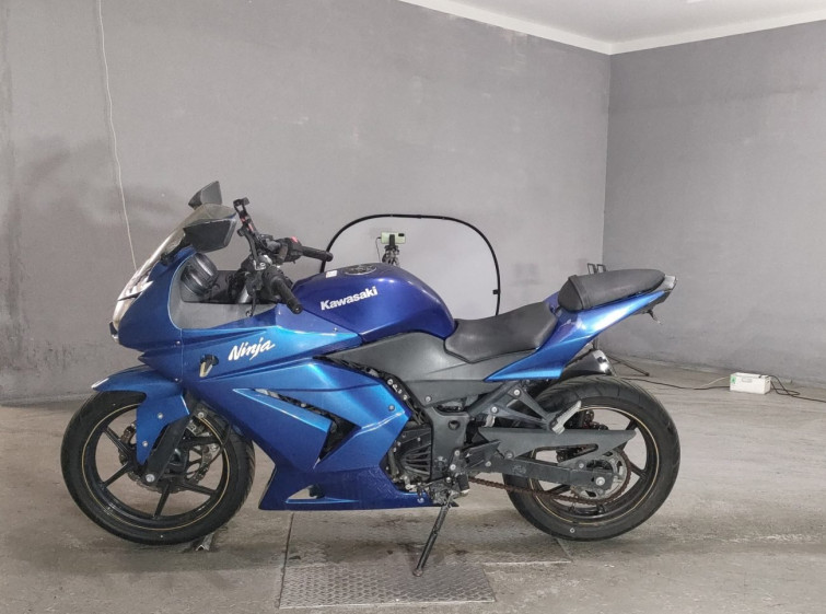 Мотоцикл Kawasaki NINJA250R