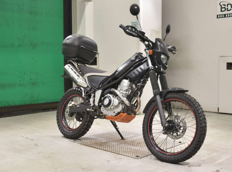 Мотоцикл Yamaha TRICKER с пробегом 11557 km