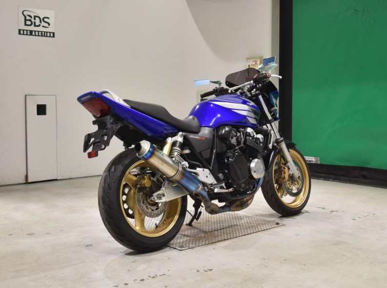 Мотоцикл Honda CB400SFV з пробігом 72832 km