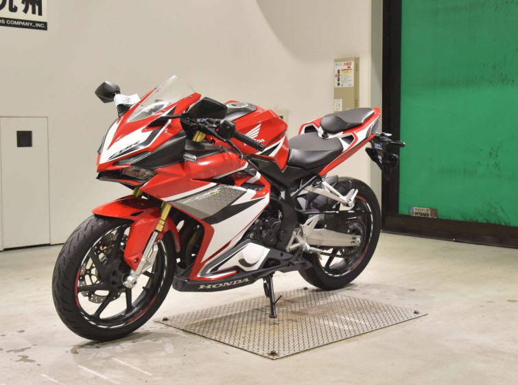 Мотоцикл Honda CBR250RR с пробегом 10135 km