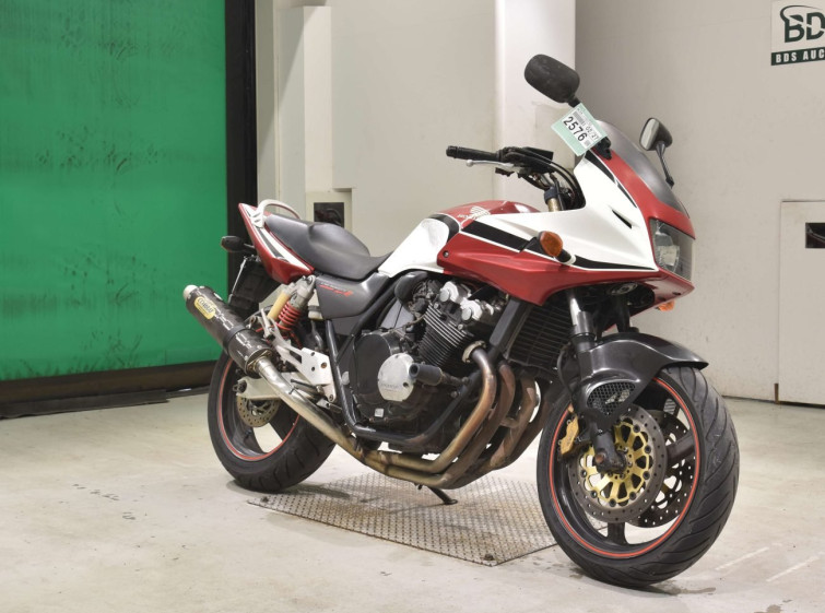 Мотоцикл Honda CB400SFV з пробігом 66402 km