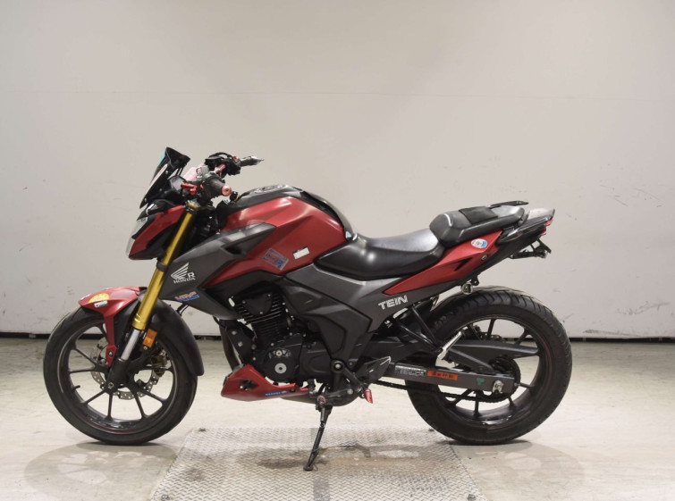 Мотоцикл Honda HORNET 2.0