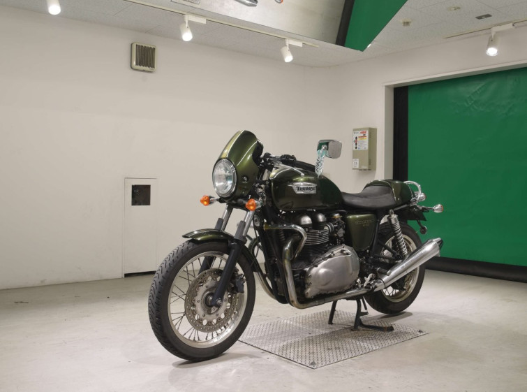Мотоцикл Triumph THRUXTON 900 з пробігом 31539 km