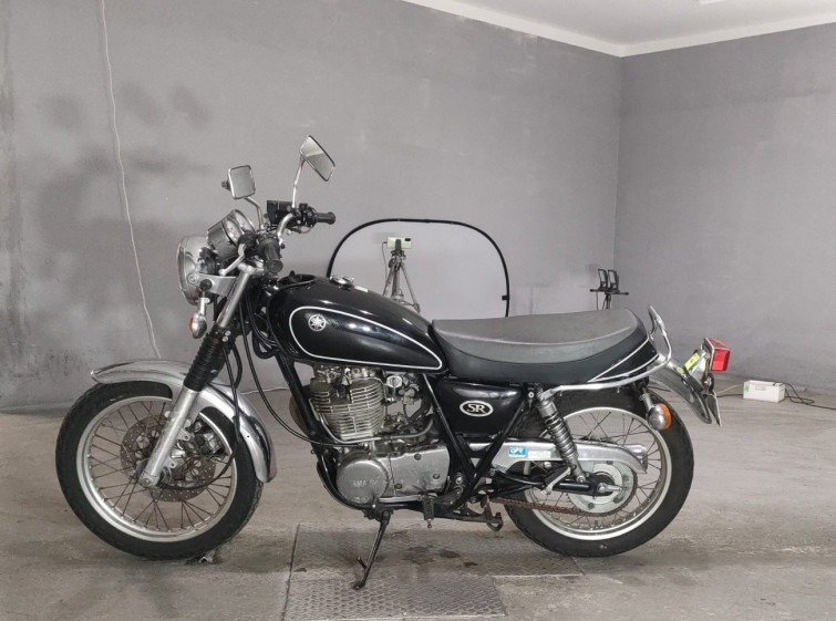 Мотоцикл Yamaha SR400 с пробегом 49312 km