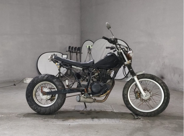 Мотоцикл Yamaha TW225 с пробегом 20261 km