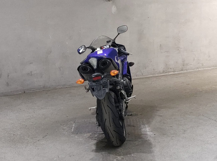 Мотоцикл Yamaha YZF-R1 с пробегом 19347 km