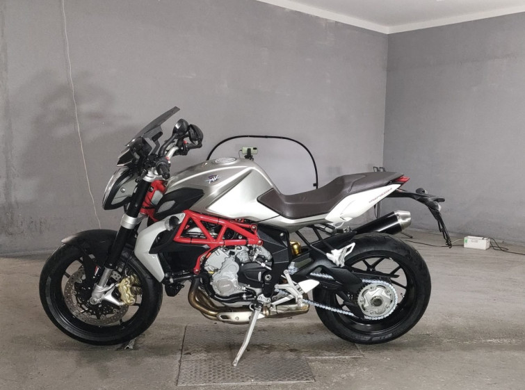 Мотоцикл MV Agusta BRUTALE800 с пробегом 5735 km