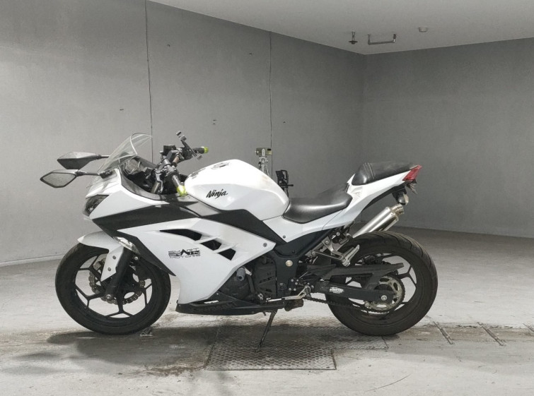 Мотоцикл Kawasaki NINJA250 с пробегом 43047 km