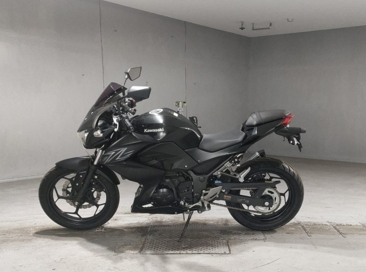 Мотоцикл Kawasaki Z250 с пробегом 7800 km